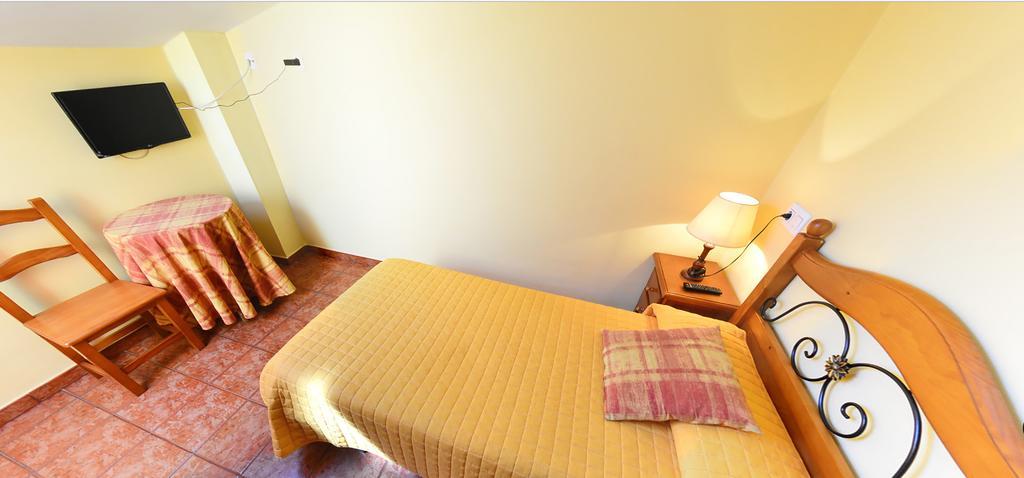 Hostal Bar Stop Hotel Velilla del Rio Carrion Luaran gambar