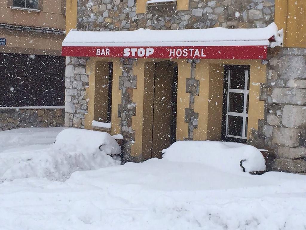 Hostal Bar Stop Hotel Velilla del Rio Carrion Luaran gambar